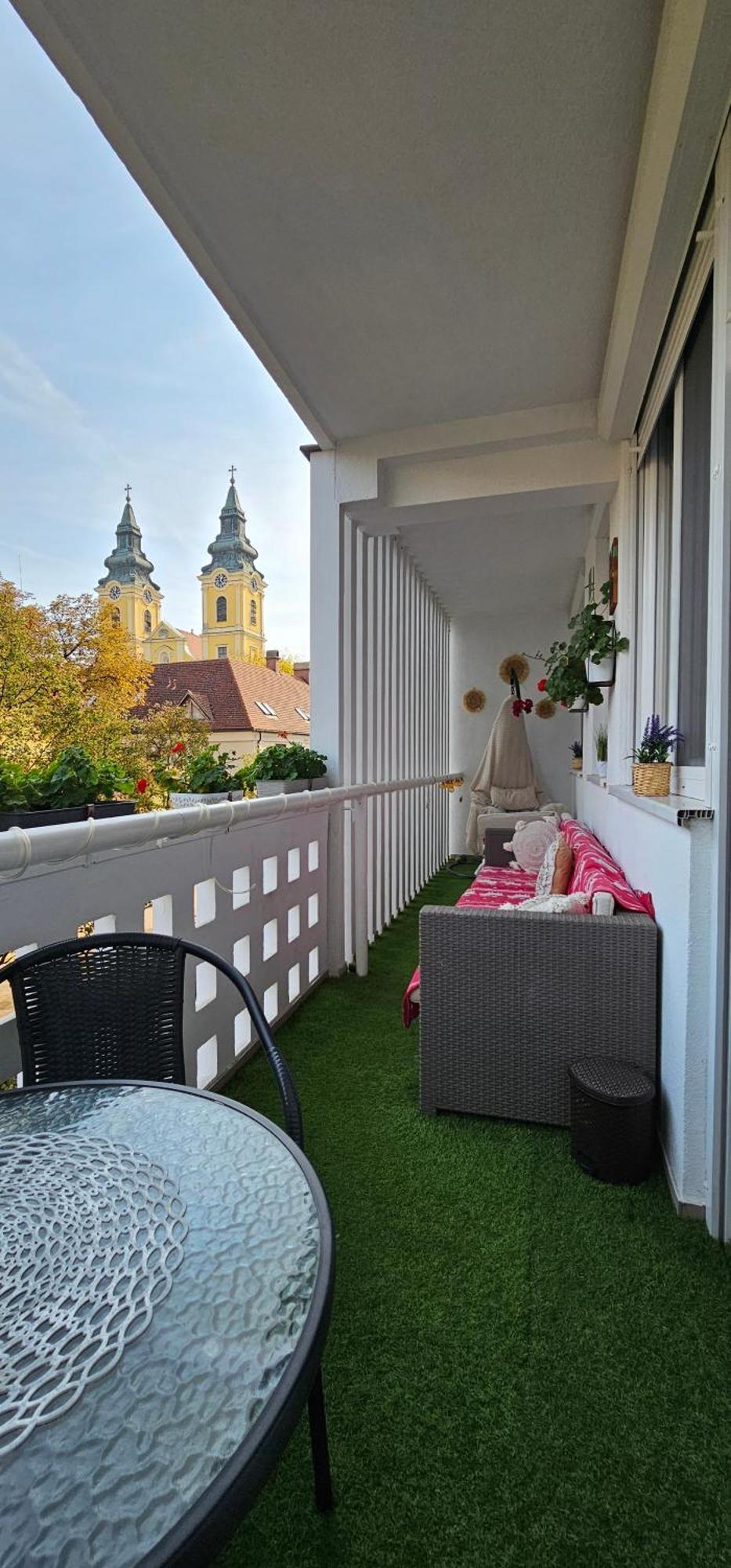 Anna Gyoengye Apartman Debreczyn Zewnętrze zdjęcie